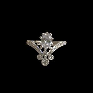 Elegant Silver Women's Ring